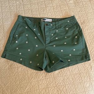 Old Navy 3” Embroidered Daisy Chino Shorts